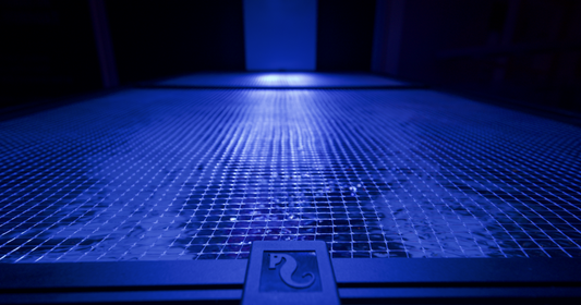 Red Sea DIY Aquarium-Netzabdeckung – Netz mit Aluminiumprofilen auf offenem Riffaquarium